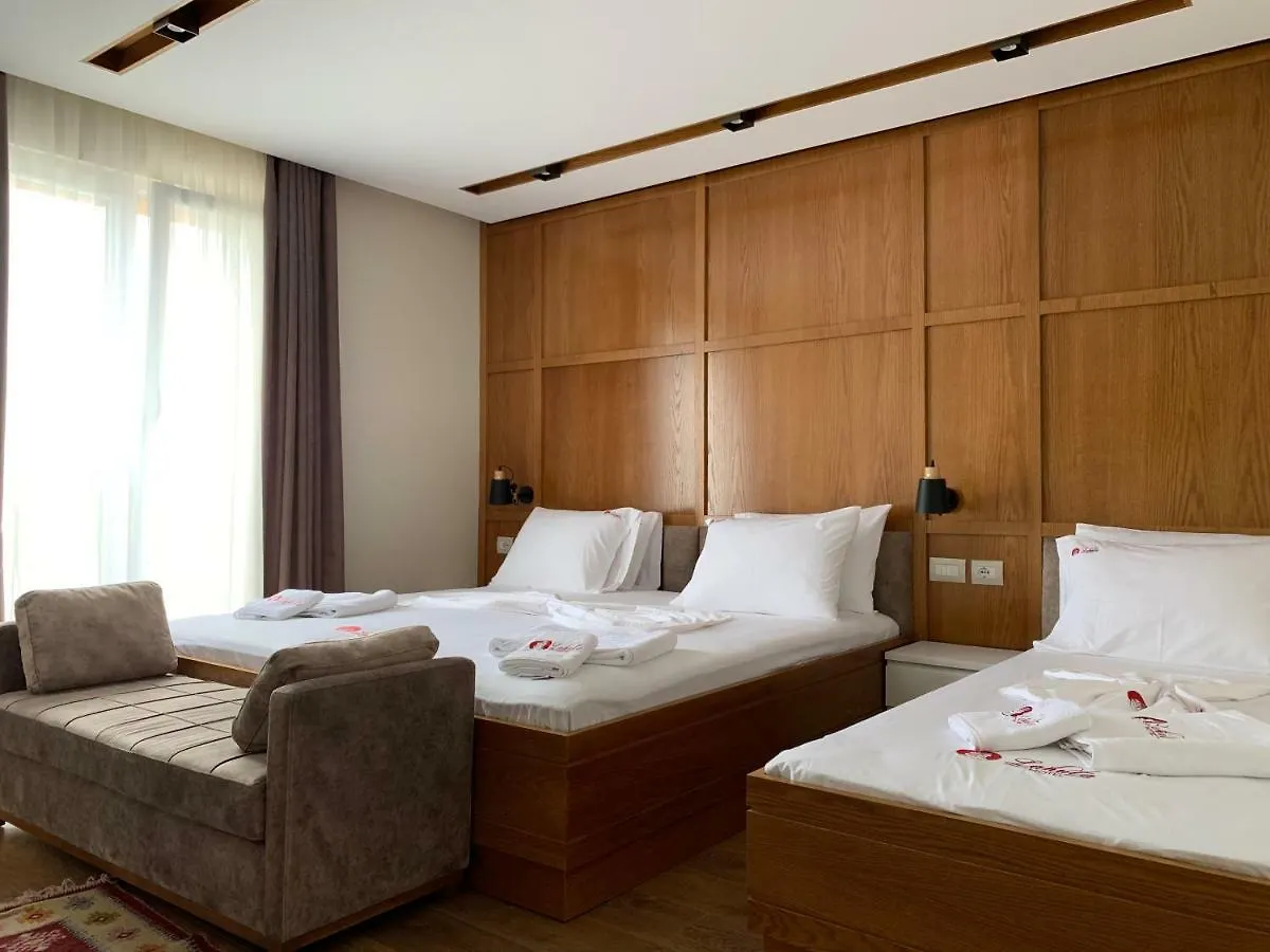 Hotel Lahuta Bajram Curr 0*,  Albanien